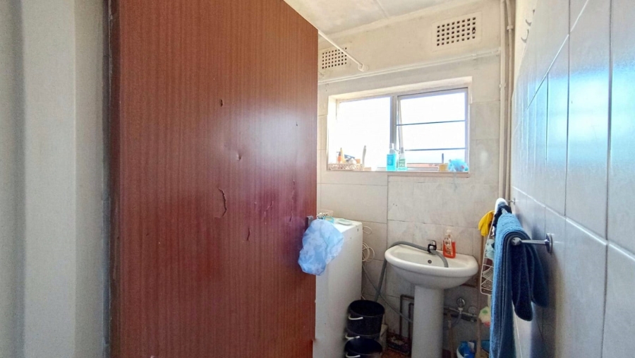 2 Bedroom Property for Sale in Amanzimtoti KwaZulu-Natal