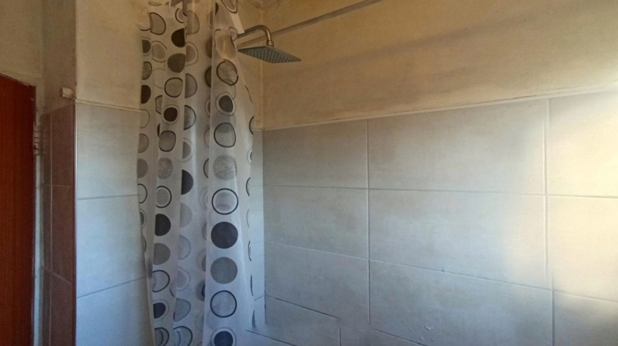 2 Bedroom Property for Sale in Amanzimtoti KwaZulu-Natal