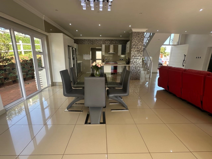 5 Bedroom Property for Sale in Mount Edgecombe KwaZulu-Natal