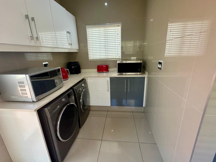 5 Bedroom Property for Sale in Mount Edgecombe KwaZulu-Natal