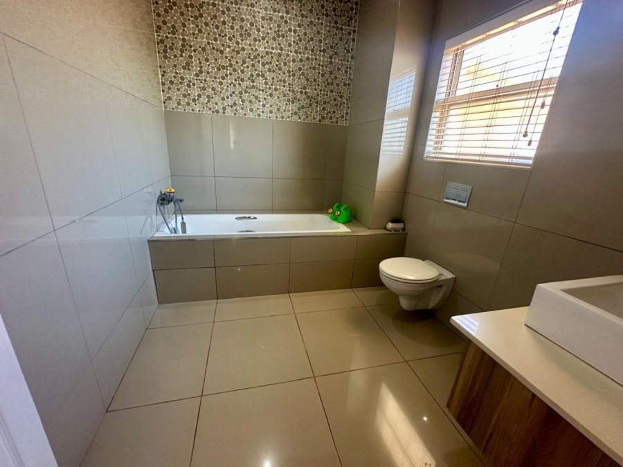 5 Bedroom Property for Sale in Mount Edgecombe KwaZulu-Natal