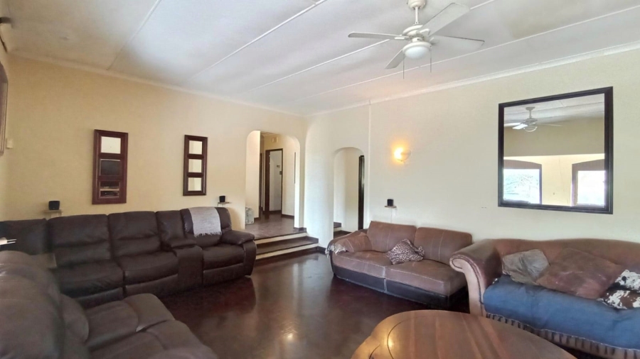 4 Bedroom Property for Sale in Amanzimtoti KwaZulu-Natal