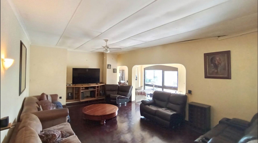 4 Bedroom Property for Sale in Amanzimtoti KwaZulu-Natal