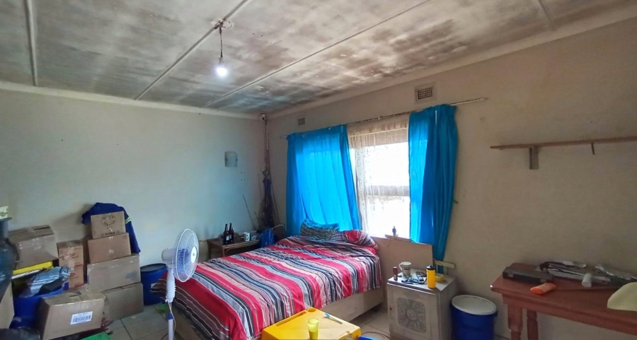 4 Bedroom Property for Sale in Amanzimtoti KwaZulu-Natal