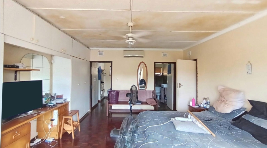 4 Bedroom Property for Sale in Amanzimtoti KwaZulu-Natal
