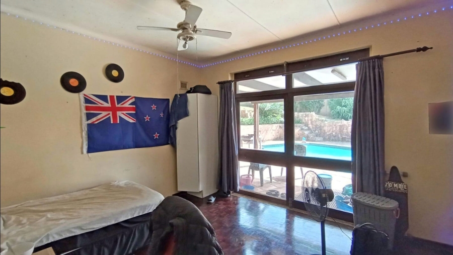4 Bedroom Property for Sale in Amanzimtoti KwaZulu-Natal