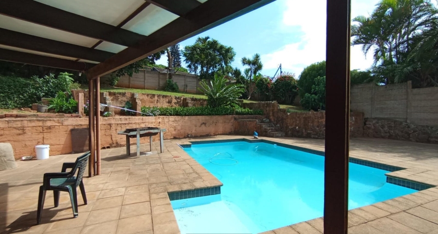 4 Bedroom Property for Sale in Amanzimtoti KwaZulu-Natal