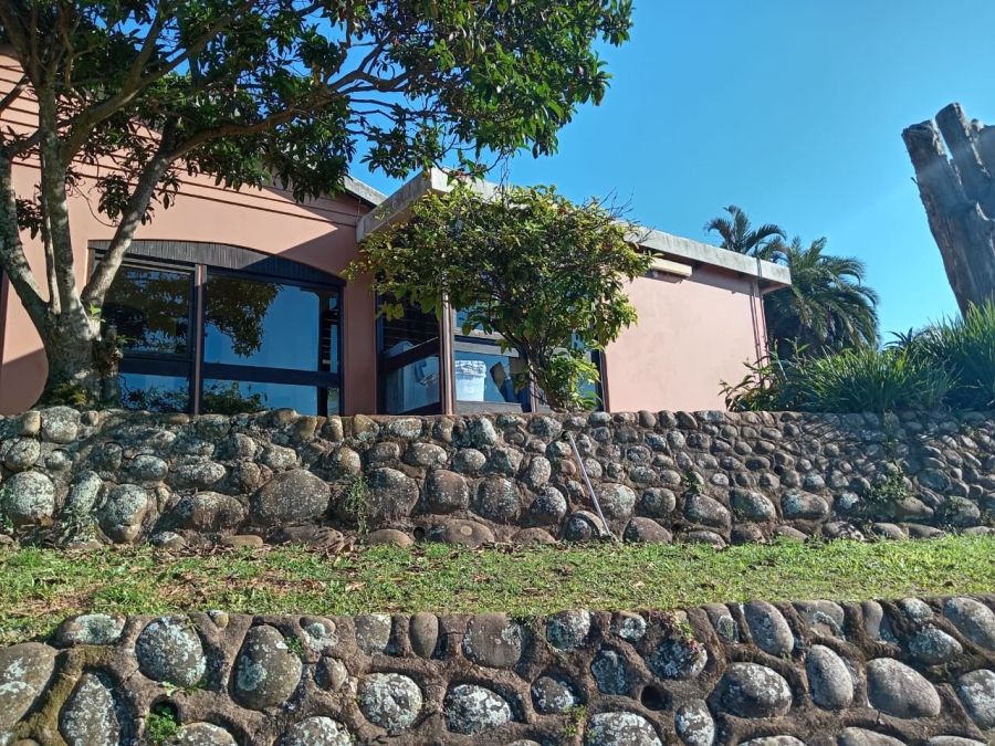 4 Bedroom Property for Sale in Amanzimtoti KwaZulu-Natal