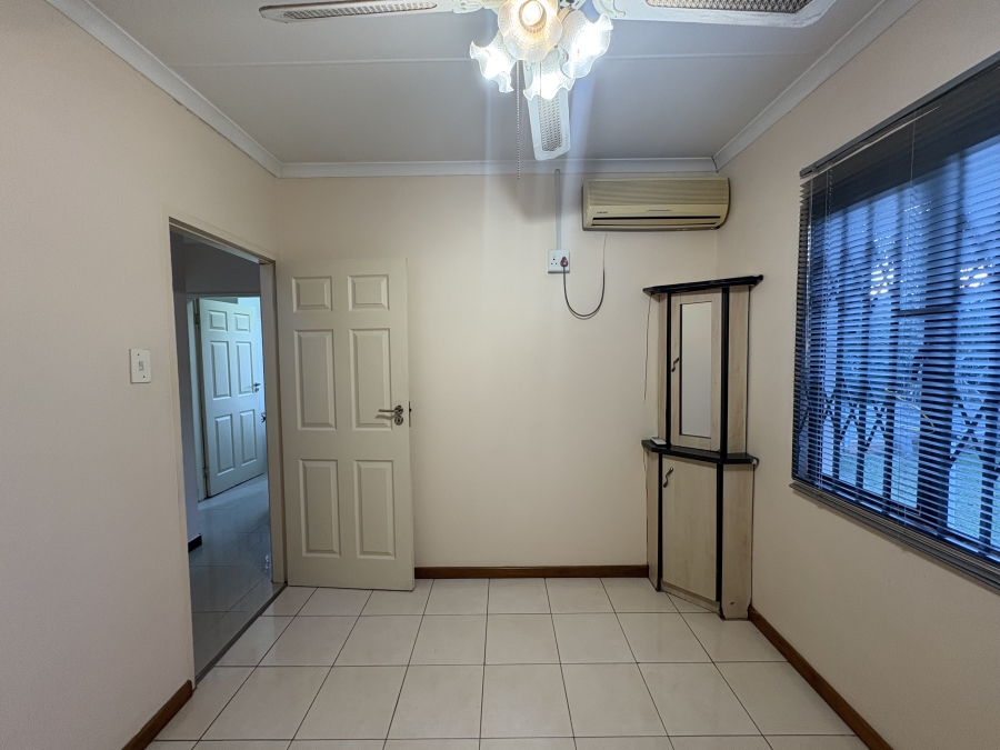 To Let 4 Bedroom Property for Rent in Sunningdale KwaZulu-Natal