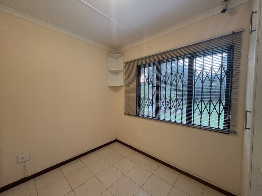 To Let 4 Bedroom Property for Rent in Sunningdale KwaZulu-Natal