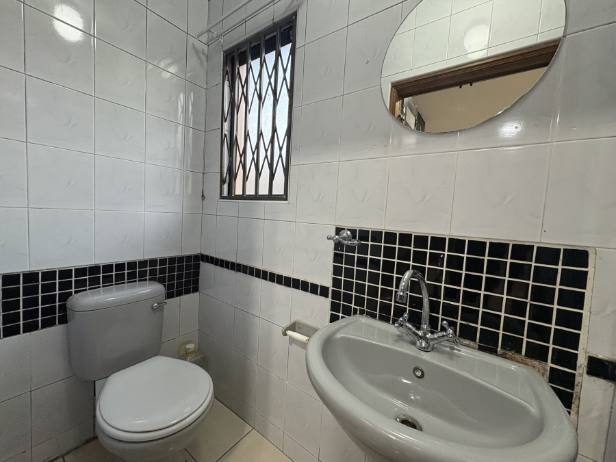 To Let 4 Bedroom Property for Rent in Sunningdale KwaZulu-Natal