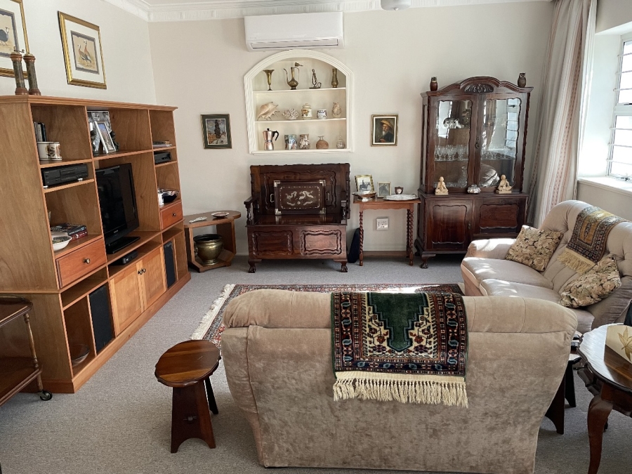 1 Bedroom Property for Sale in Essenwood KwaZulu-Natal