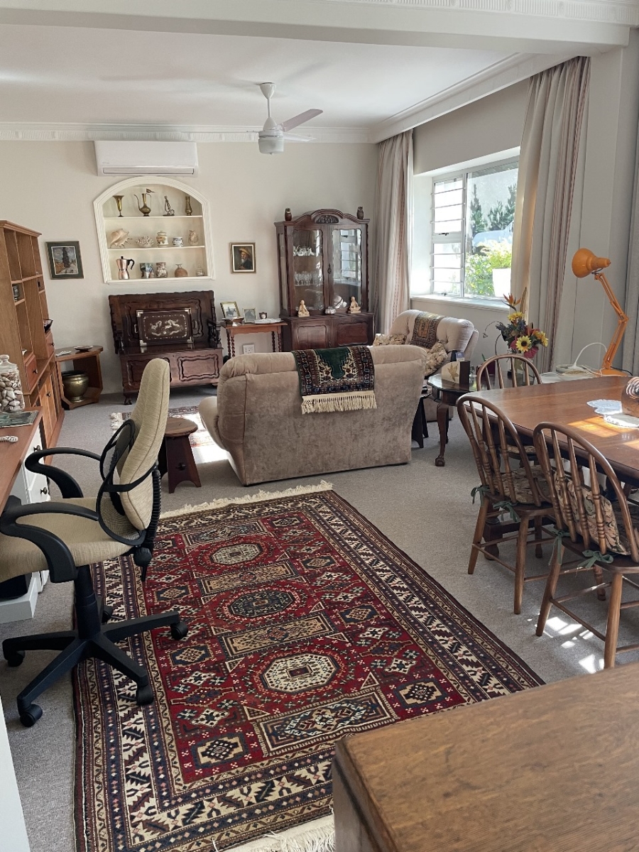 1 Bedroom Property for Sale in Essenwood KwaZulu-Natal