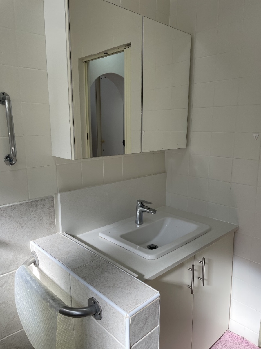 1 Bedroom Property for Sale in Essenwood KwaZulu-Natal