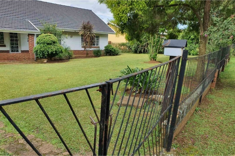 To Let 4 Bedroom Property for Rent in Scottsville KwaZulu-Natal