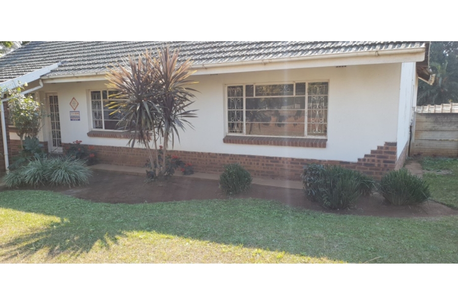 To Let 4 Bedroom Property for Rent in Scottsville KwaZulu-Natal
