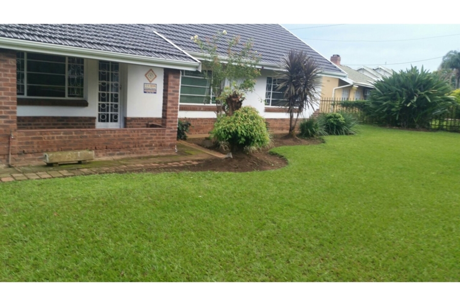 To Let 4 Bedroom Property for Rent in Scottsville KwaZulu-Natal