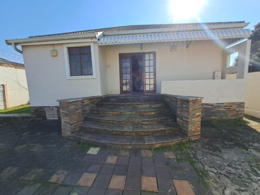 4 Bedroom Property for Sale in Glenwood KwaZulu-Natal