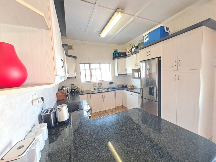 4 Bedroom Property for Sale in Glenwood KwaZulu-Natal