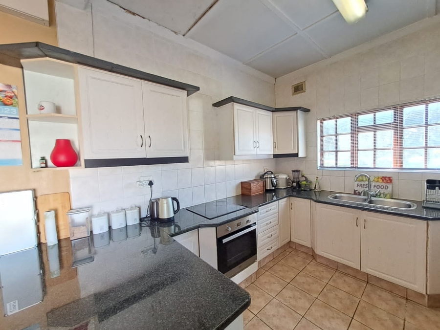4 Bedroom Property for Sale in Glenwood KwaZulu-Natal