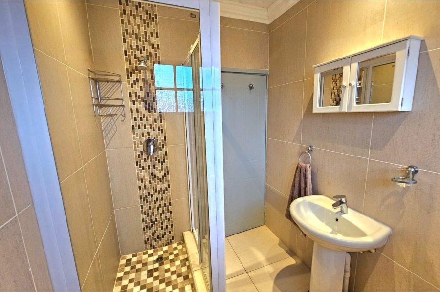 2 Bedroom Property for Sale in Scottburgh Central KwaZulu-Natal