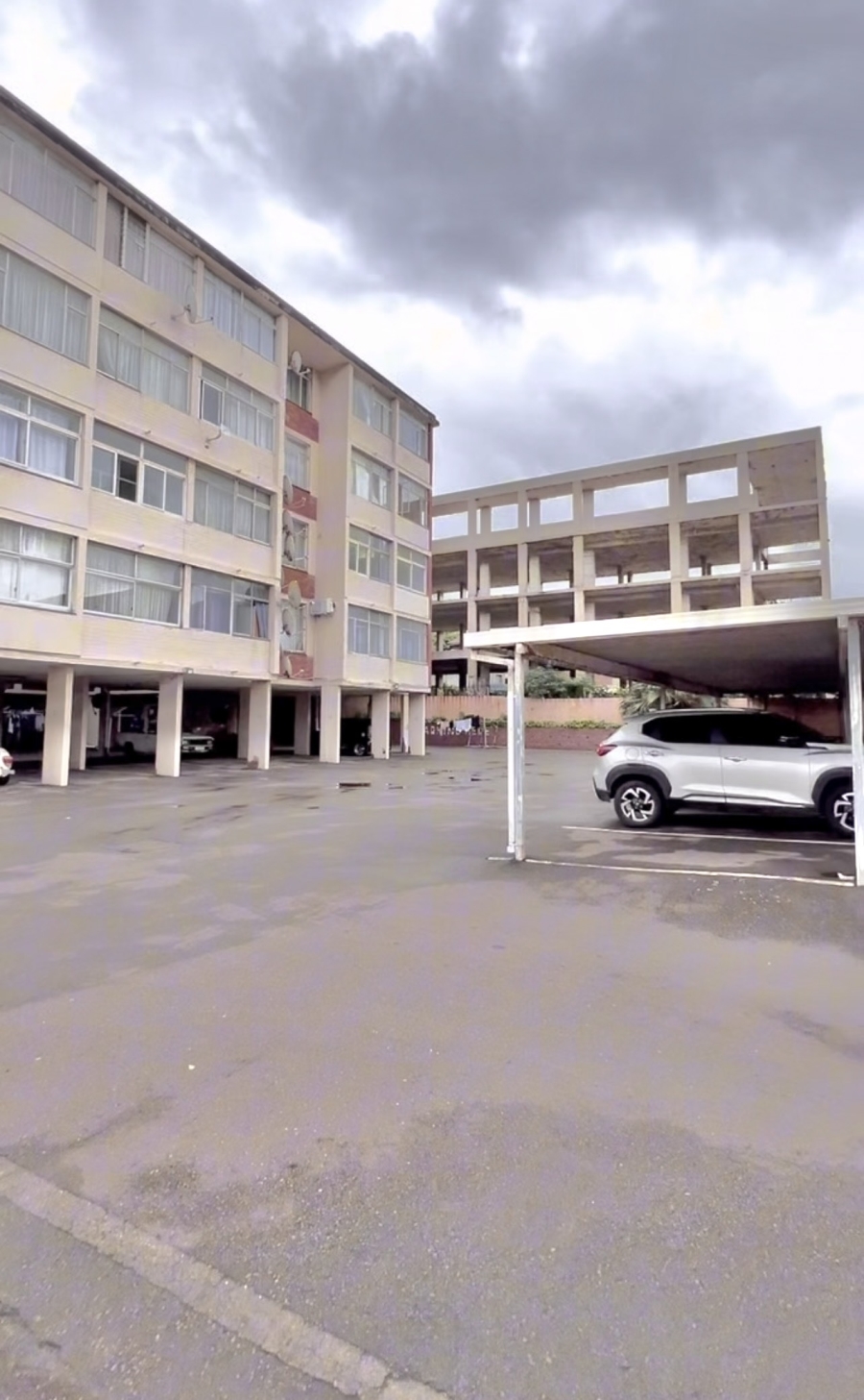 1 Bedroom Property for Sale in Essenwood KwaZulu-Natal