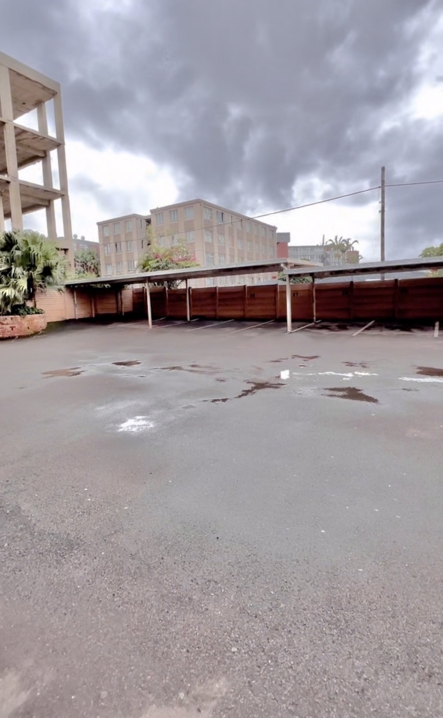 1 Bedroom Property for Sale in Essenwood KwaZulu-Natal