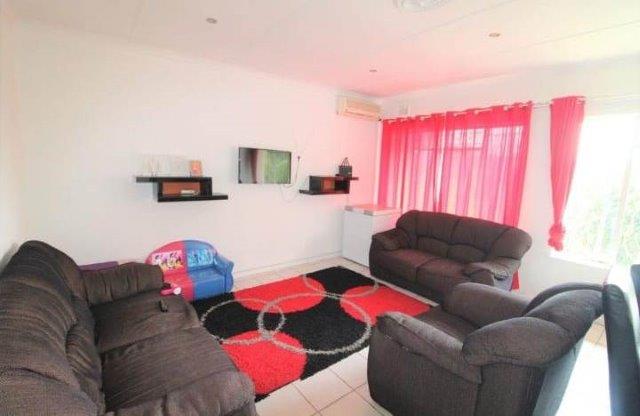To Let 2 Bedroom Property for Rent in Malvern KwaZulu-Natal