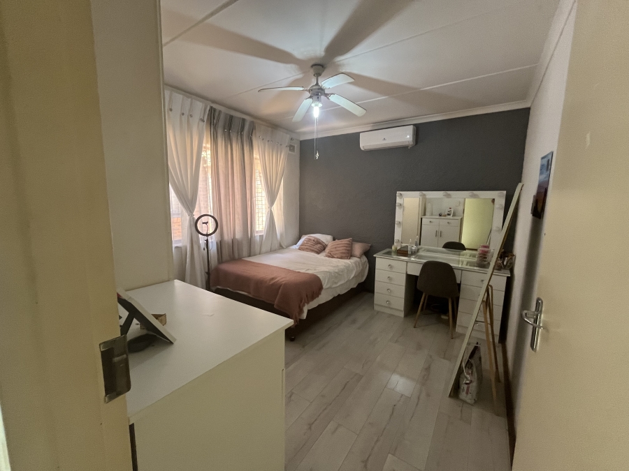 3 Bedroom Property for Sale in Amanzimtoti KwaZulu-Natal