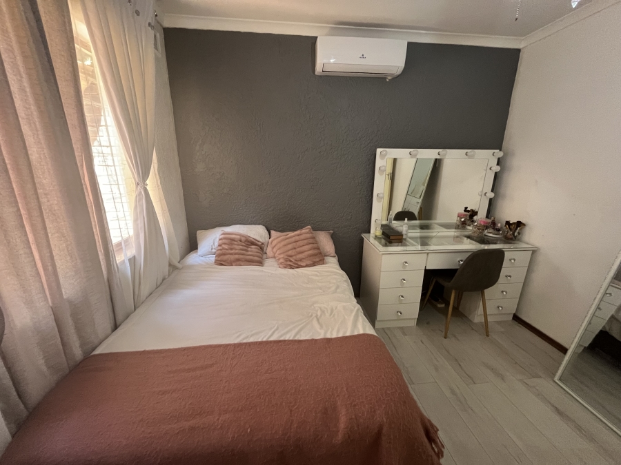 3 Bedroom Property for Sale in Amanzimtoti KwaZulu-Natal
