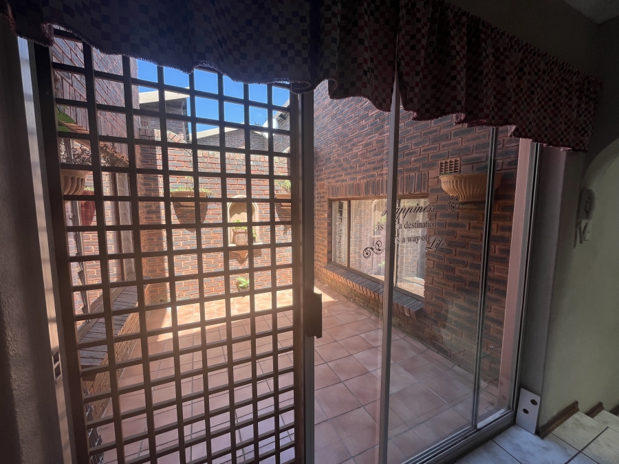 3 Bedroom Property for Sale in Amanzimtoti KwaZulu-Natal