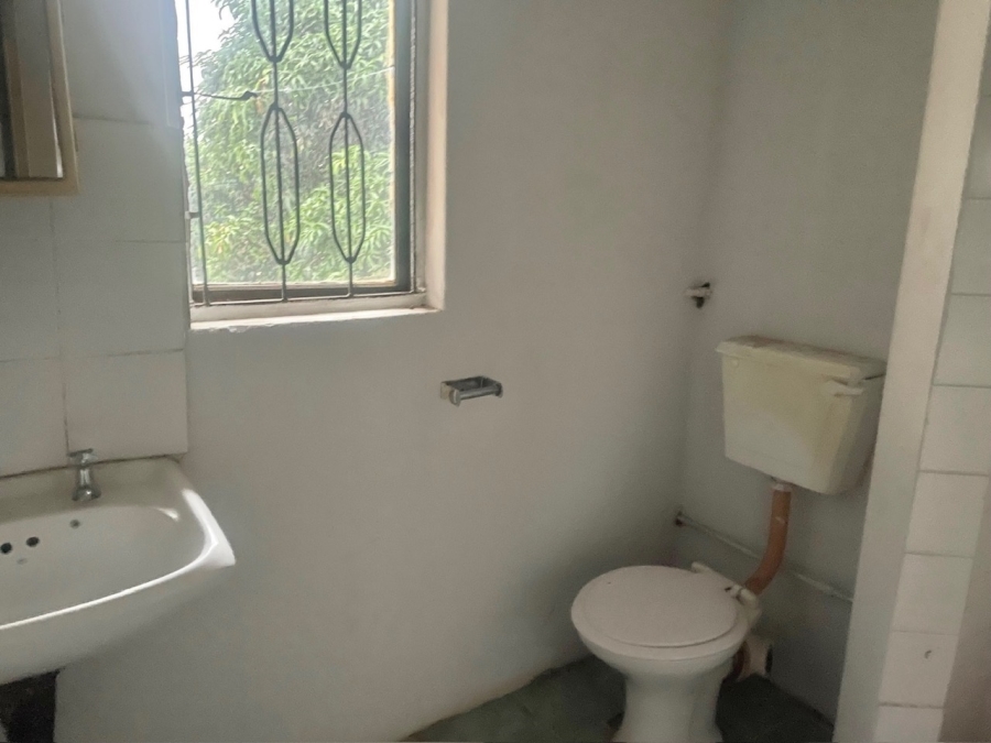 To Let 5 Bedroom Property for Rent in Umlazi H KwaZulu-Natal