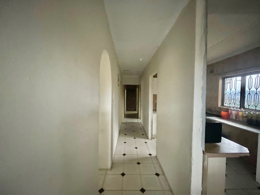 To Let 5 Bedroom Property for Rent in Umlazi H KwaZulu-Natal