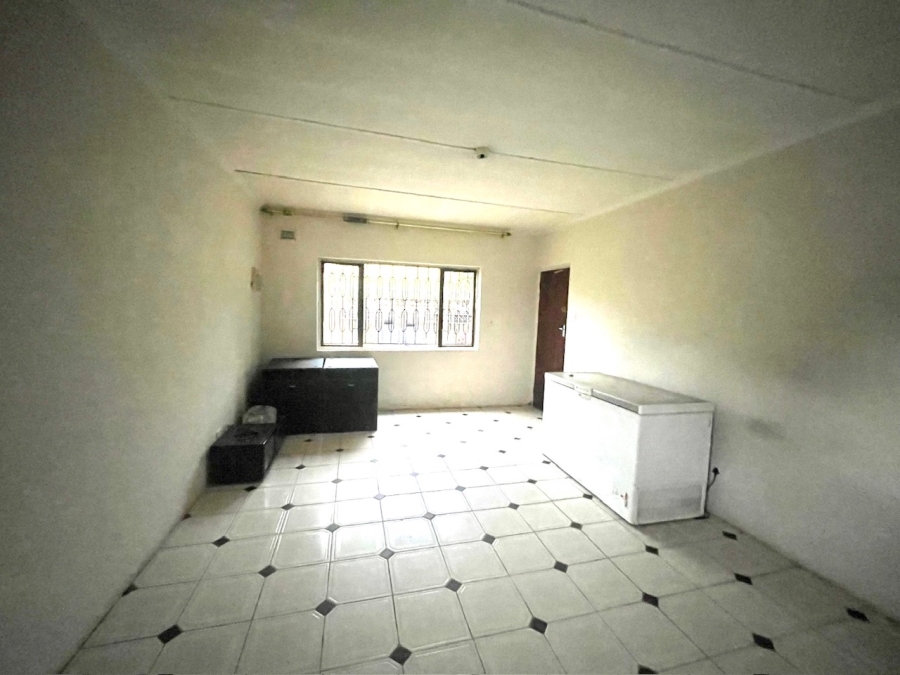 To Let 5 Bedroom Property for Rent in Umlazi H KwaZulu-Natal