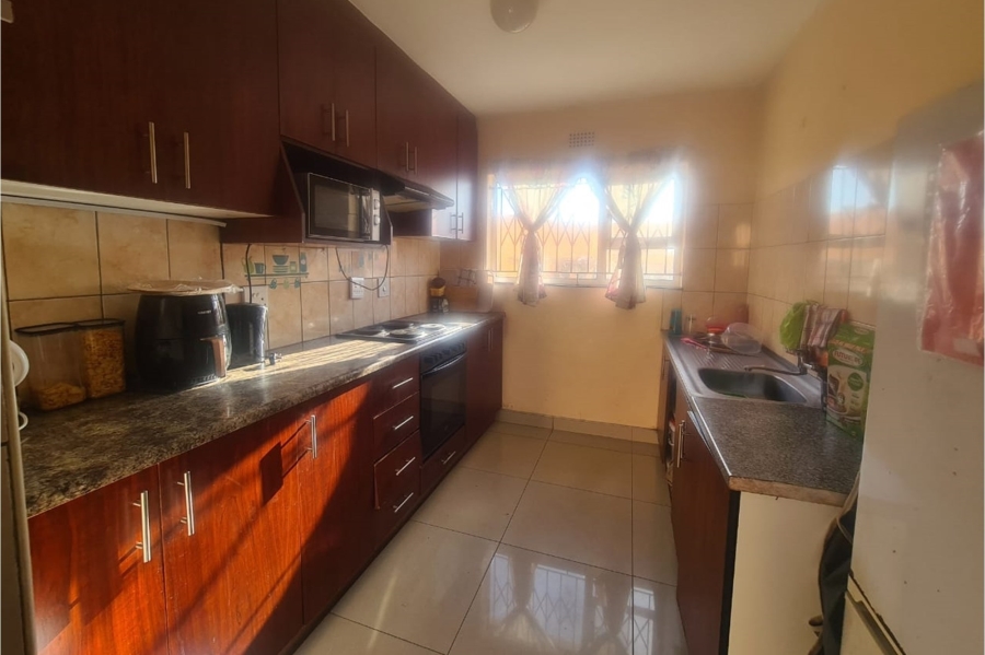 3 Bedroom Property for Sale in Brackenham KwaZulu-Natal
