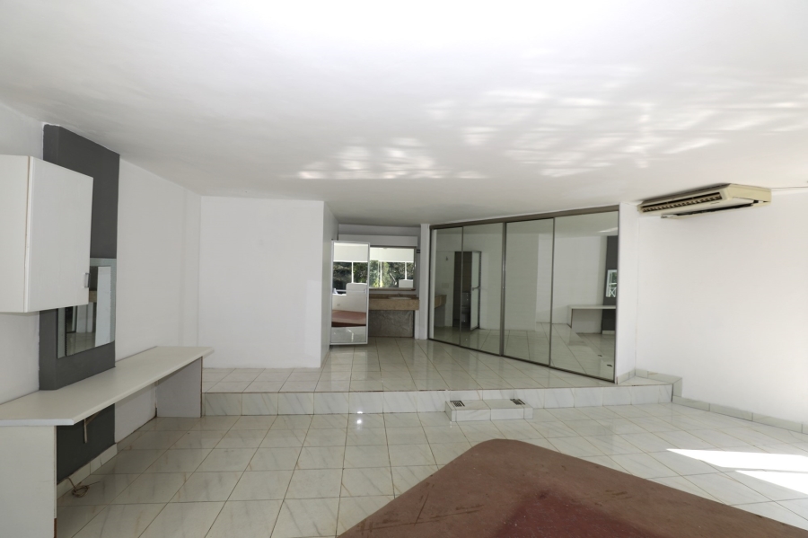 6 Bedroom Property for Sale in Westville Central KwaZulu-Natal