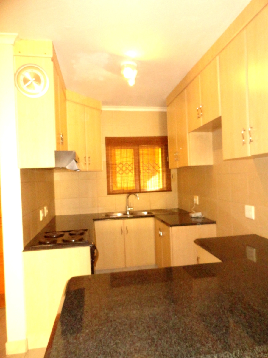 To Let 2 Bedroom Property for Rent in Sunningdale KwaZulu-Natal