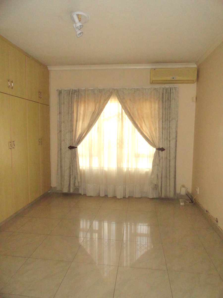To Let 2 Bedroom Property for Rent in Sunningdale KwaZulu-Natal