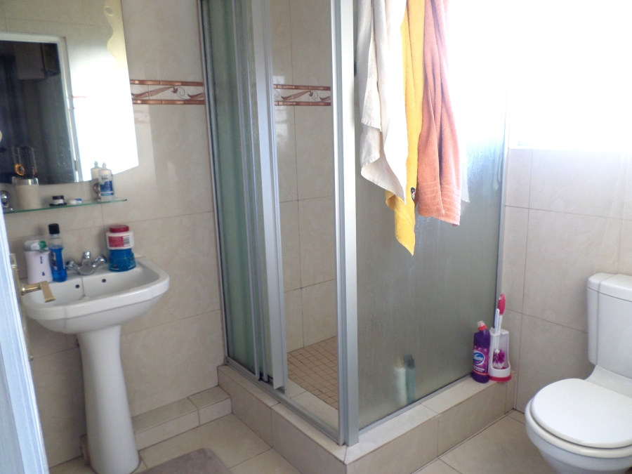 To Let 2 Bedroom Property for Rent in Sunningdale KwaZulu-Natal