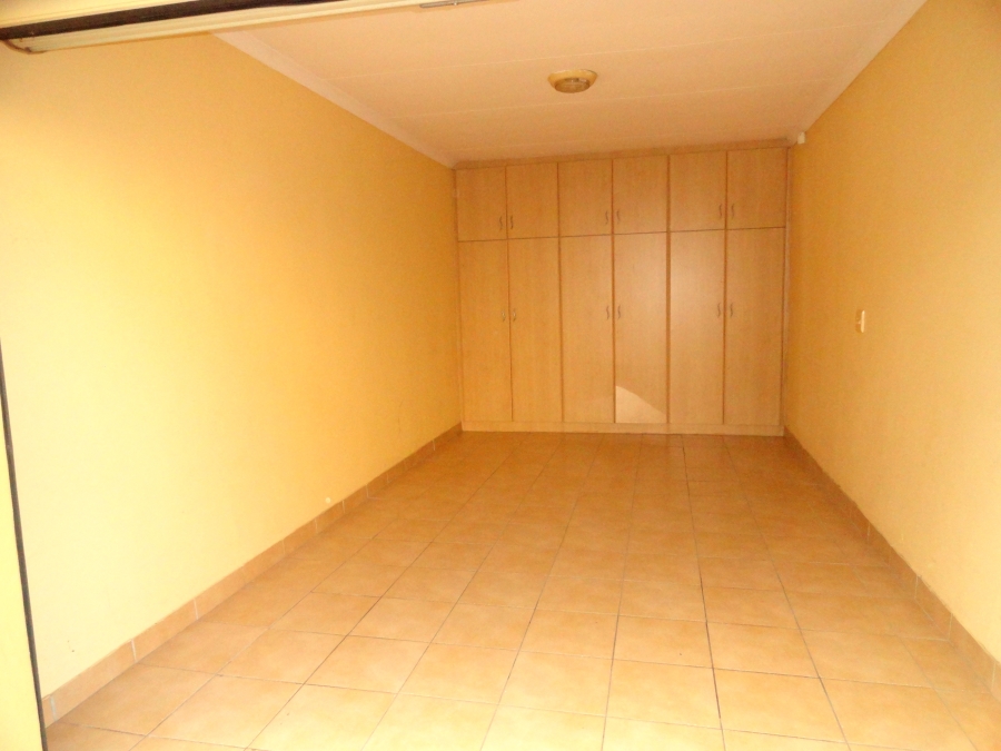 To Let 2 Bedroom Property for Rent in Sunningdale KwaZulu-Natal