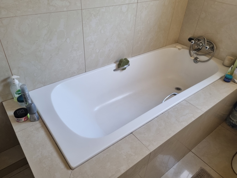 To Let 2 Bedroom Property for Rent in Sunningdale KwaZulu-Natal
