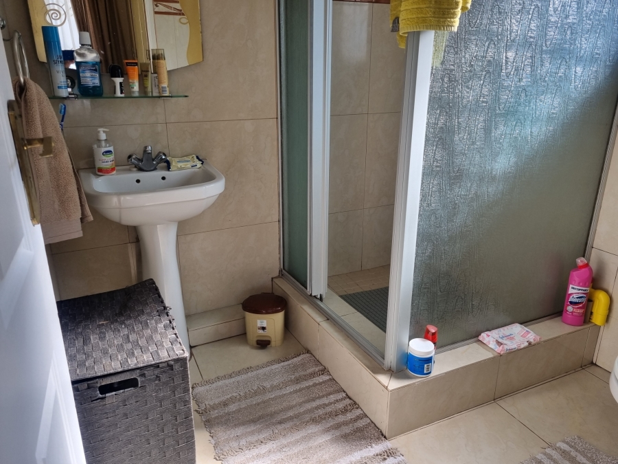 To Let 2 Bedroom Property for Rent in Sunningdale KwaZulu-Natal