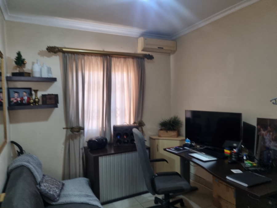 To Let 2 Bedroom Property for Rent in Sunningdale KwaZulu-Natal