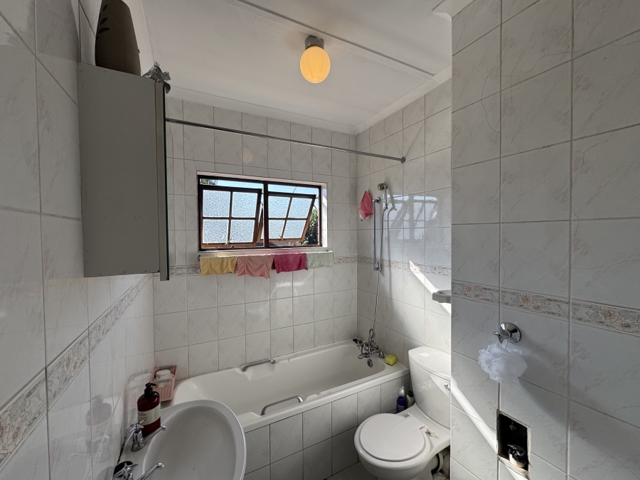 2 Bedroom Property for Sale in Scottsville KwaZulu-Natal