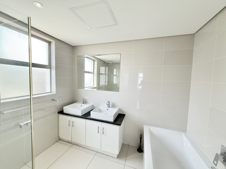 To Let 3 Bedroom Property for Rent in Umhlanga Ridge KwaZulu-Natal