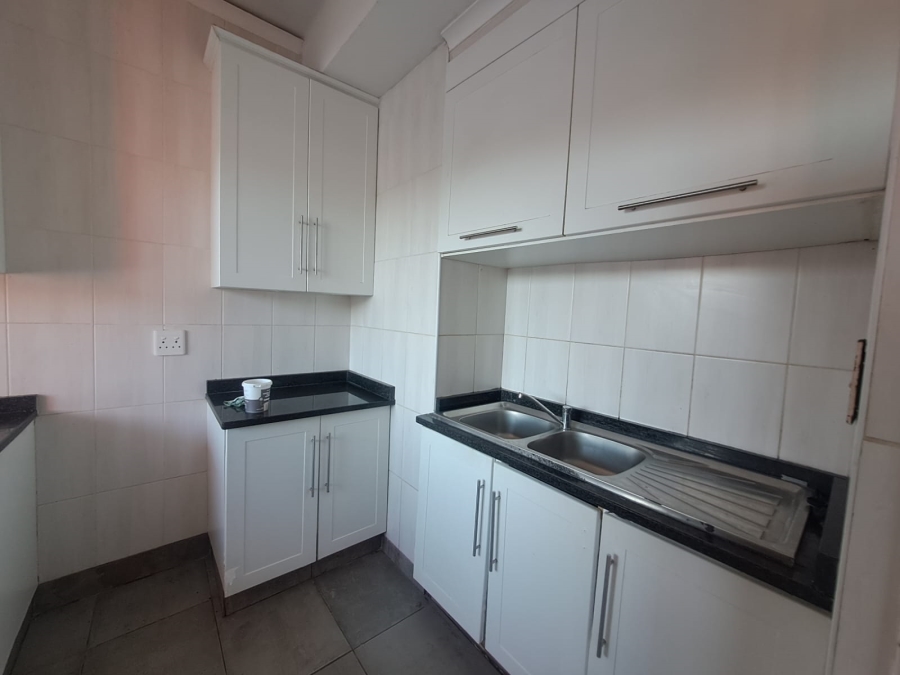 To Let 2 Bedroom Property for Rent in Margate KwaZulu-Natal