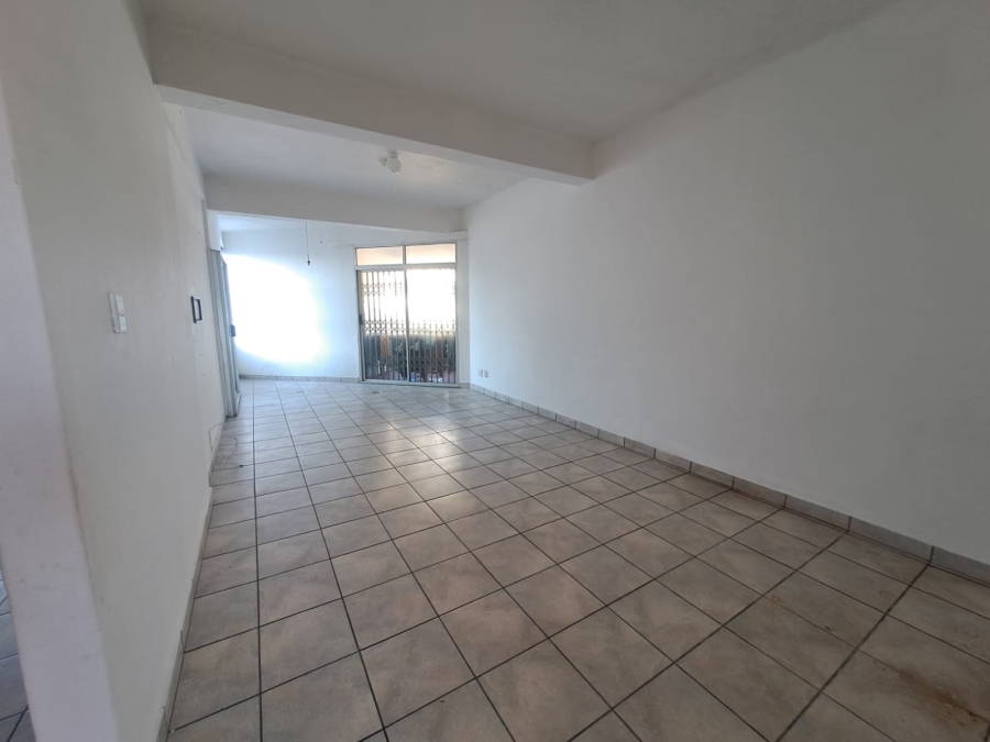 To Let 2 Bedroom Property for Rent in Margate KwaZulu-Natal