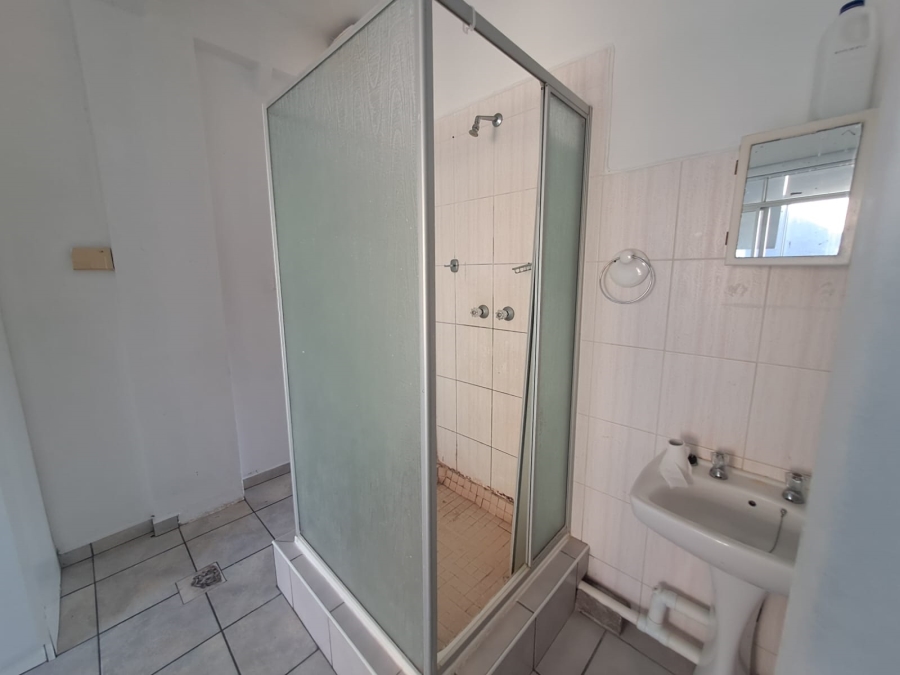 To Let 2 Bedroom Property for Rent in Margate KwaZulu-Natal