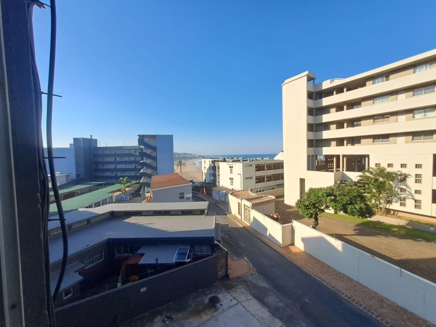 To Let 2 Bedroom Property for Rent in Margate KwaZulu-Natal