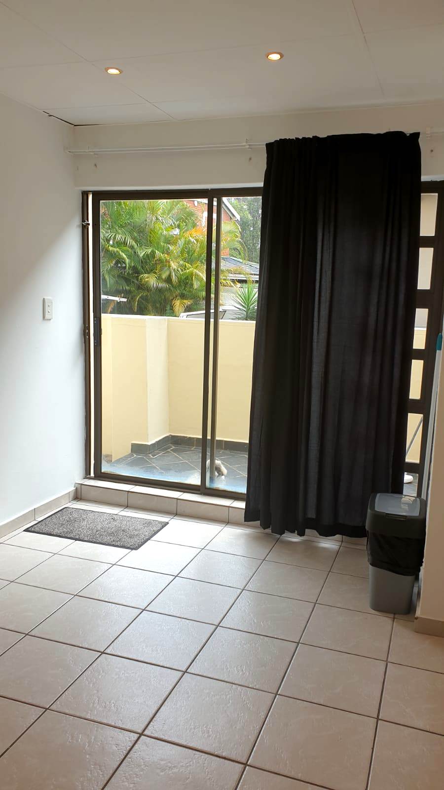 To Let 1 Bedroom Property for Rent in Mount Edgecombe KwaZulu-Natal